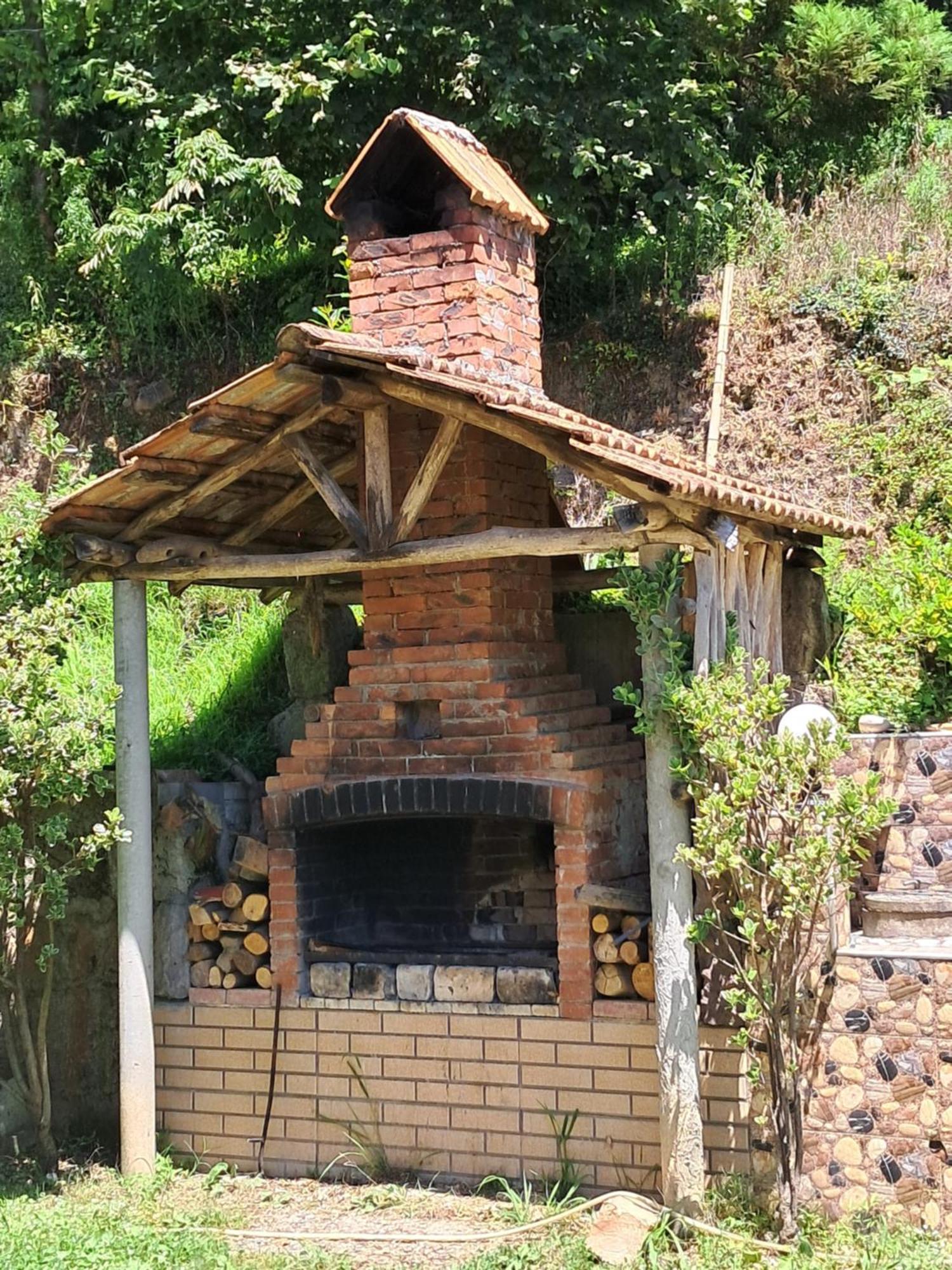 In Urekhi Villa